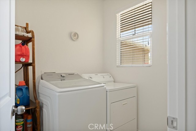 1467 Hunter Moon Way, Beaumont CA: https://media.crmls.org/medias/a463fdc6-84f0-40b3-9737-45b3522e9213.jpg