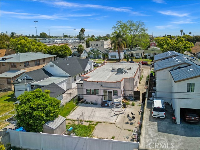Detail Gallery Image 9 of 14 For 4227 Walton Ave, Los Angeles,  CA 90037 - – Beds | – Baths