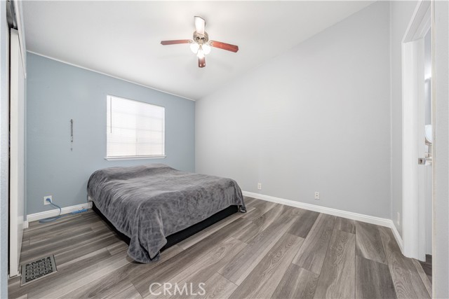 Detail Gallery Image 17 of 29 For 122 Hornbeam, Fountain Valley,  CA 92708 - 3 Beds | 2 Baths