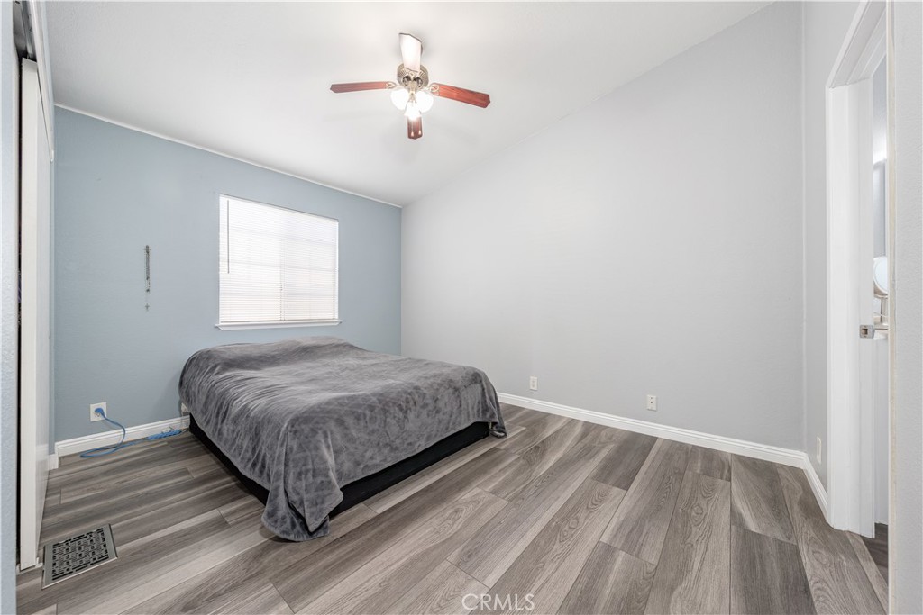 MLS #OC25247907 image #16