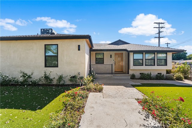 Detail Gallery Image 18 of 33 For 18848 Collins, Tarzana,  CA 91356 - 2 Beds | 2 Baths