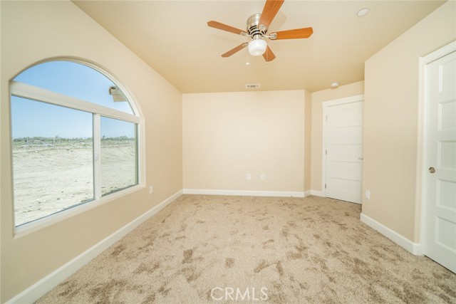 Detail Gallery Image 27 of 52 For 1525 Smoke Tree Rd, Pinon Hills,  CA 92372 - 4 Beds | 2 Baths