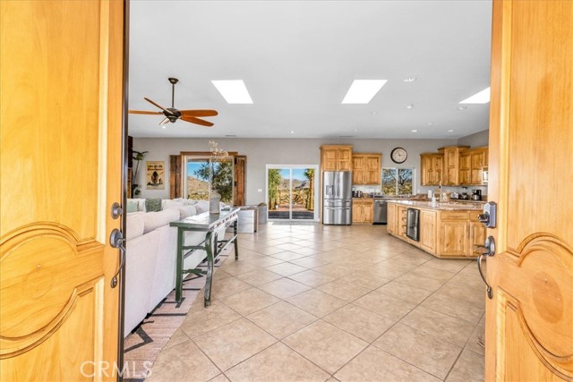 7423 Juniper Road, Joshua Tree CA: https://media.crmls.org/medias/a467b55f-acbe-4638-8eb6-70dbe7c63bd2.jpg