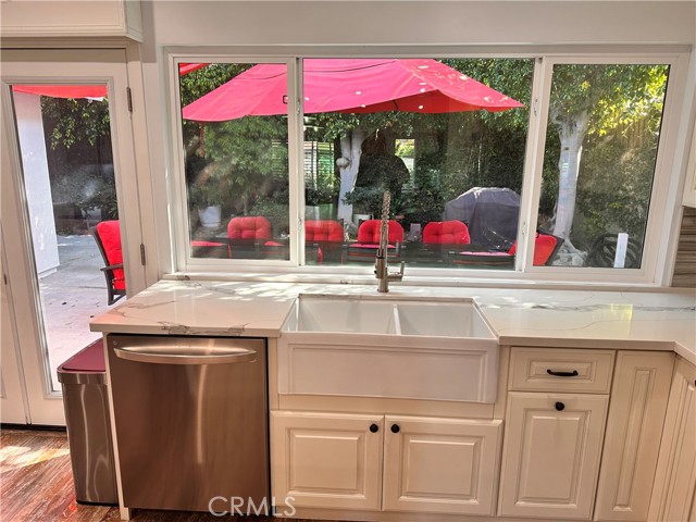 Detail Gallery Image 9 of 29 For 17400 Laurelbrook Ct, Cerritos,  CA 90703 - 3 Beds | 2 Baths