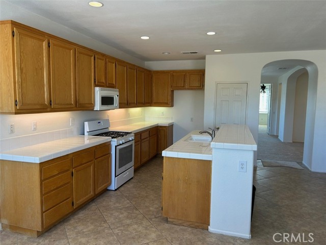 Detail Gallery Image 21 of 31 For 35921 Camelot Cir, Wildomar,  CA 92595 - 4 Beds | 2/1 Baths