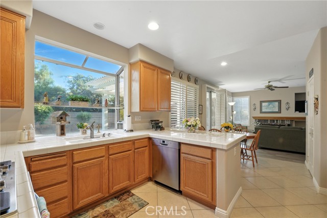 15019 Avenida Compadres, Chino Hills CA: https://media.crmls.org/medias/a4683355-7e5f-4b51-98d3-5a032d31751b.jpg