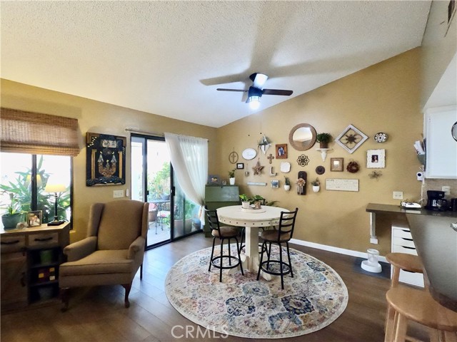 Detail Gallery Image 6 of 17 For 1441 Potomac Cir, San Jacinto,  CA 92583 - 2 Beds | 2 Baths