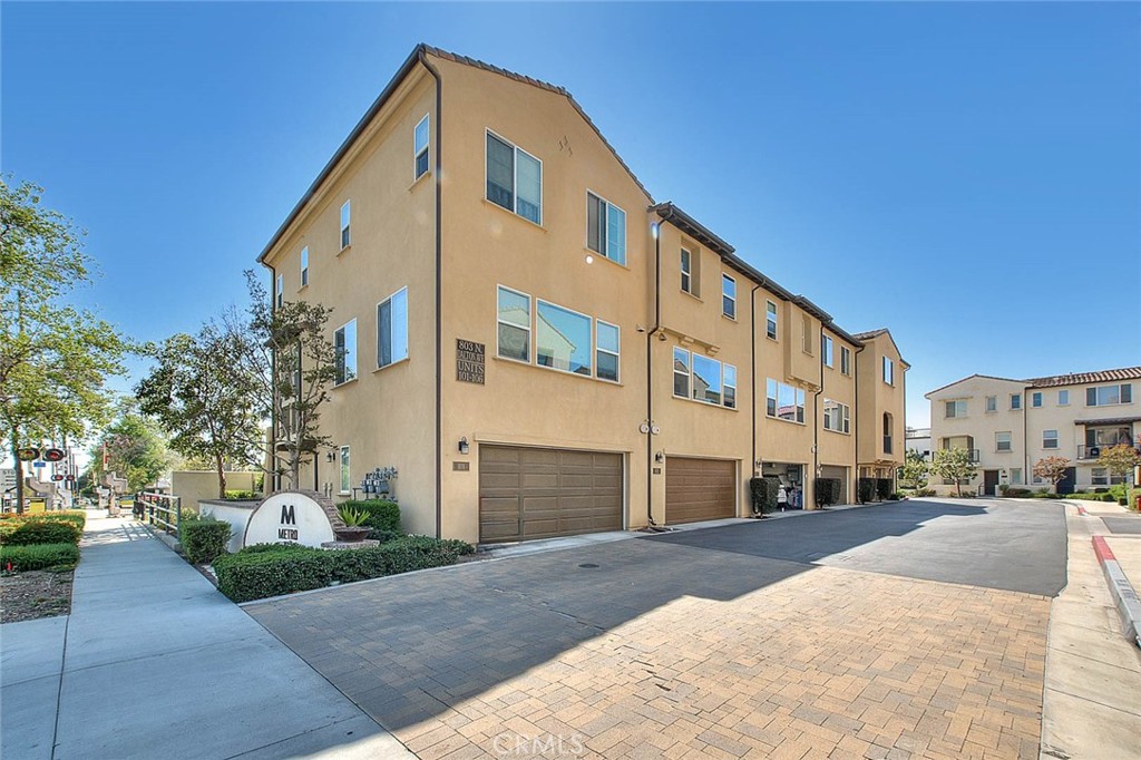 803 N Dalton Ave Unit 102