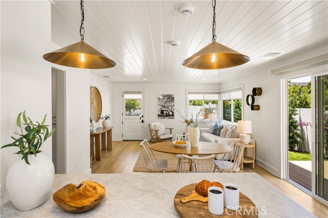 2134 Orange Avenue, Costa Mesa CA: https://media.crmls.org/medias/a468e7d4-99e1-487b-a357-fd1b91c4aadc.jpg