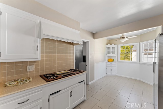 Detail Gallery Image 8 of 19 For 23017 Sylvan Street, Woodland Hills,  CA 91367 - 3 Beds | 2/1 Baths