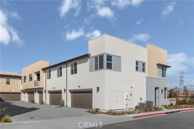 Detail Gallery Image 2 of 27 For 3679 W S. Eichler Paseo #12,  Ontario,  CA 91761 - 3 Beds | 2/1 Baths