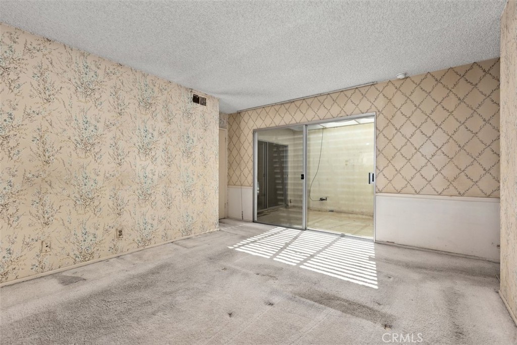 https://media.crmls.org/medias/a46d4092-880b-4c00-8566-8b1930e41e8e.jpg?preset=X-Large