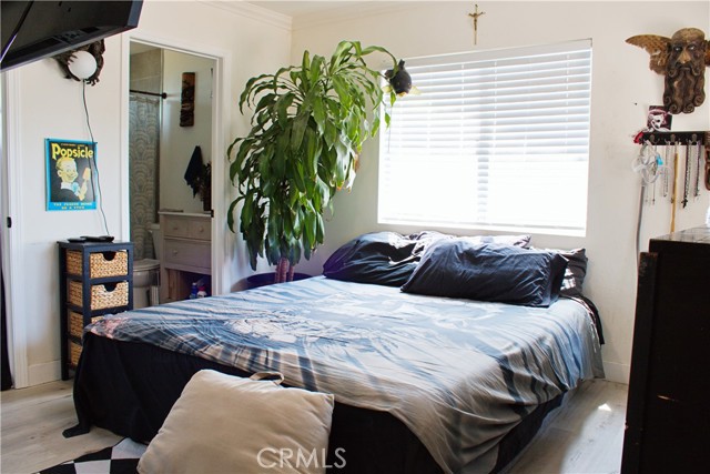 Detail Gallery Image 8 of 12 For 4504 Apricot Rd a,  Simi Valley,  CA 93063 - 3 Beds | 2/1 Baths