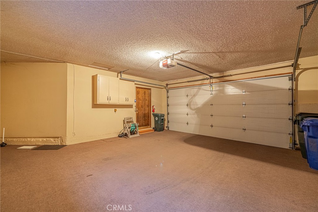 https://media.crmls.org/medias/a46db699-f8fd-4116-b31d-4abb34bd87b9.jpg?preset=X-Large