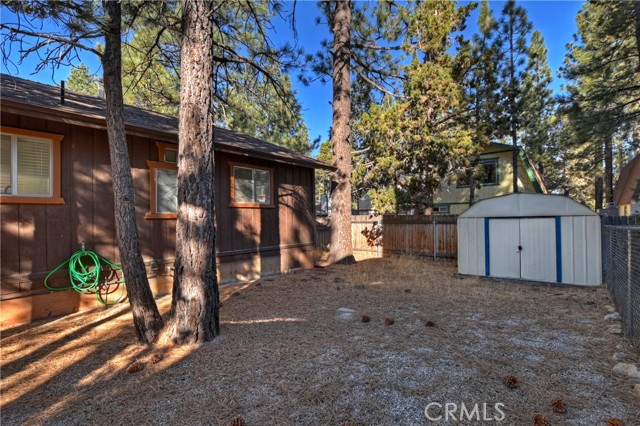 Detail Gallery Image 22 of 28 For 2063 8th Ln, Big Bear City,  CA 92314 - 2 Beds | 3 Baths