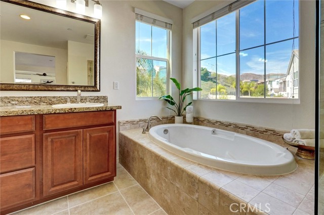 Detail Gallery Image 31 of 44 For 24509 Rosette Ln, Valencia,  CA 91354 - 5 Beds | 3 Baths