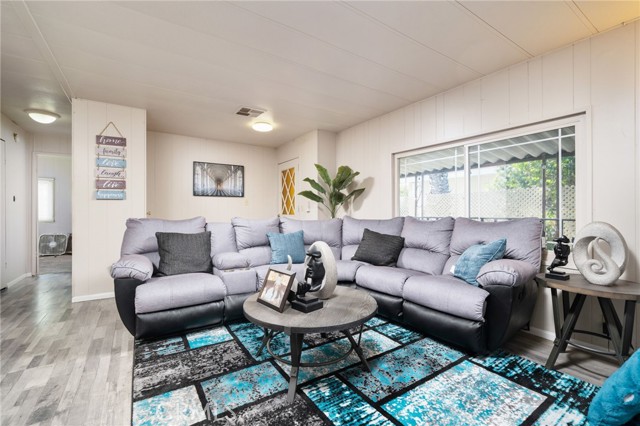 1512 E 5th Street, Ontario CA: https://media.crmls.org/medias/a46f692f-2b43-4a4a-b680-13c55a227148.jpg