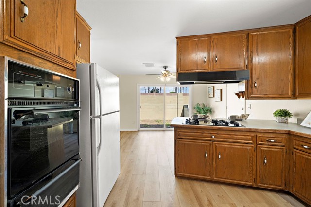 Detail Gallery Image 16 of 34 For 15001 Sussex Circle, Huntington Beach,  CA 92647 - 3 Beds | 2 Baths