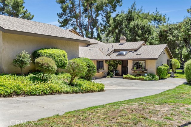 4119 Oak Island Lane, Fallbrook CA: https://media.crmls.org/medias/a4715ff9-db81-43cc-8b48-43738d1dc86e.jpg