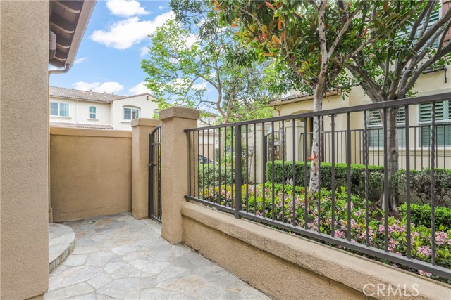 18 New Season, Irvine CA: https://media.crmls.org/medias/a472f136-9378-4812-95ee-681cbbacee76.jpg