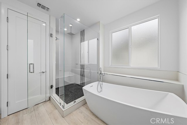 2214 Warfield Avenue, Redondo Beach, California 90278, 4 Bedrooms Bedrooms, ,3 BathroomsBathrooms,Residential,Sold,Warfield,SB24110583