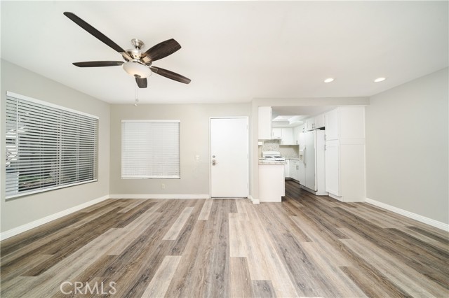 Detail Gallery Image 5 of 25 For 6204 Hartford Rd #203,  Yorba Linda,  CA 92887 - 2 Beds | 2 Baths