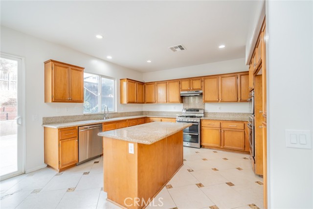 Detail Gallery Image 14 of 47 For 26538 Pegasus Way, Moreno Valley,  CA 92555 - 4 Beds | 3 Baths