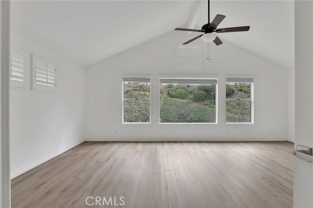 Image 24 of 41 For 520 Morningstar