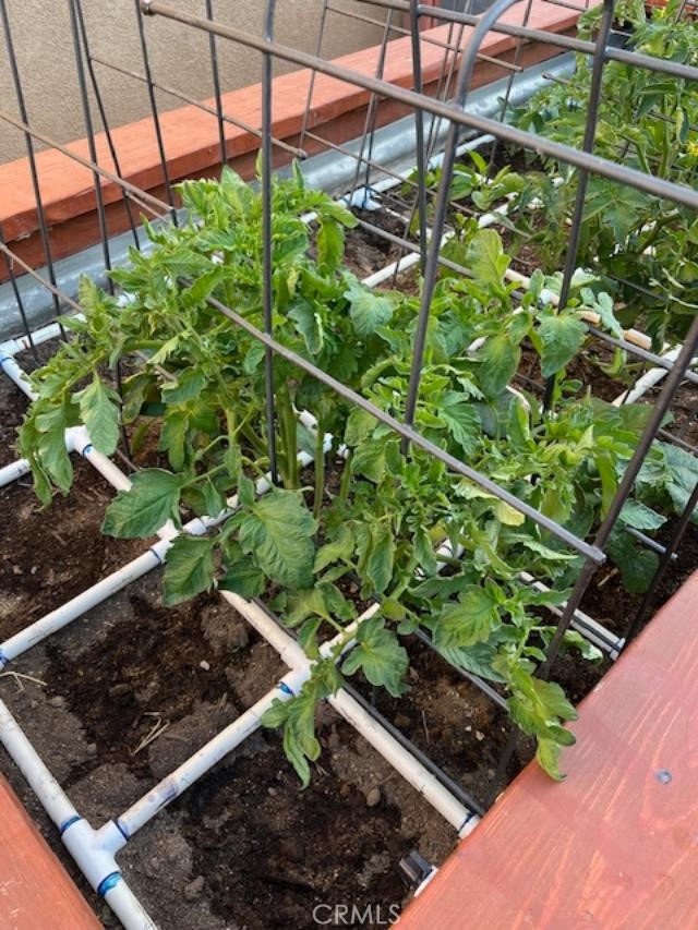 Detail Gallery Image 9 of 11 For 10972 Admirals Bay, Victorville,  CA 92392 - 4 Beds | 3 Baths