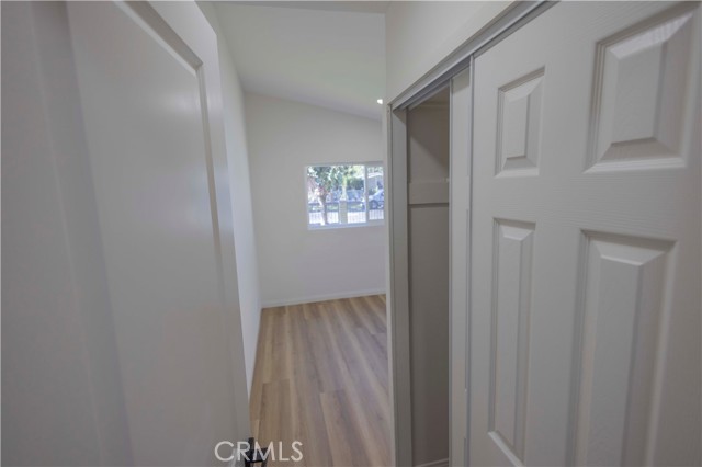 Detail Gallery Image 10 of 48 For 2122 W 10th St, Santa Ana,  CA 92703 - – Beds | – Baths