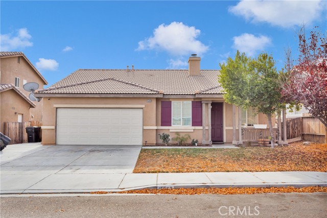 Detail Gallery Image 1 of 29 For 15563 Keokuk Way, Victorville,  CA 92395 - 3 Beds | 2 Baths