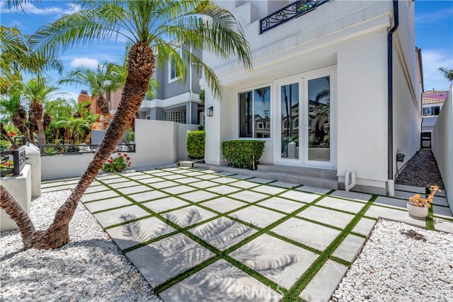 311 22nd Street, Huntington Beach CA: https://media.crmls.org/medias/a4777074-4b7c-4919-a336-26d697a7c51b.jpg