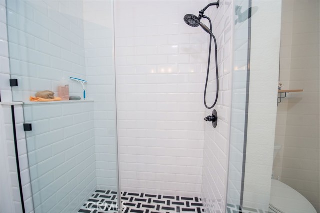 611 S La Veta Park Circle, Orange CA: https://media.crmls.org/medias/a477a636-6819-41e0-8520-e68c5d39f3a9.jpg