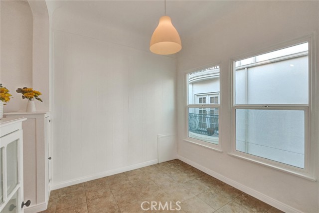 Detail Gallery Image 14 of 28 For 124 S Elm Dr #5,  Beverly Hills,  CA 90212 - 1 Beds | 1 Baths