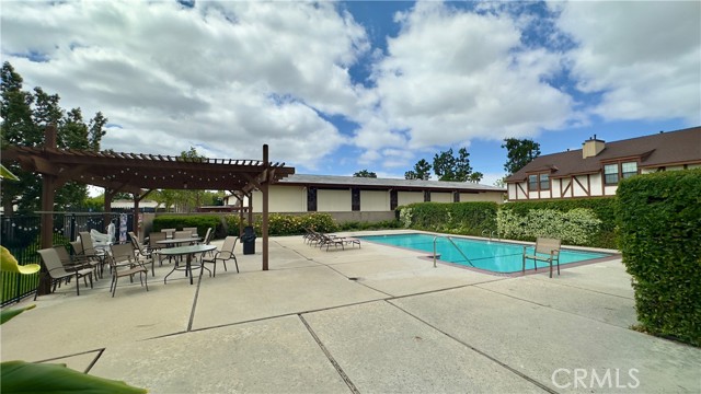 Detail Gallery Image 4 of 26 For 1133 S Paula Dr #7,  Fullerton,  CA 92833 - 2 Beds | 2/1 Baths