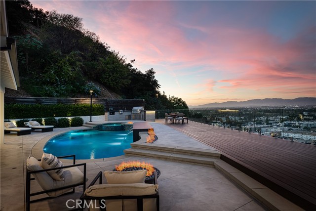 Detail Gallery Image 44 of 46 For 11039 Wrightwood Pl, Studio City,  CA 91604 - 3 Beds | 3 Baths