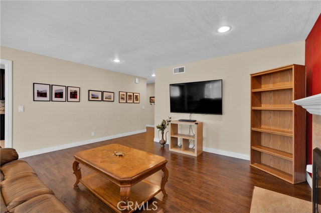 Detail Gallery Image 12 of 33 For 7450 San Rafael Dr, Buena Park,  CA 90620 - 4 Beds | 2 Baths