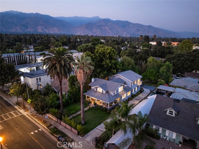 790 N El Molino Avenue, Pasadena CA: https://media.crmls.org/medias/a479c19e-3a83-411e-a87a-a8e3927f0b68.jpg