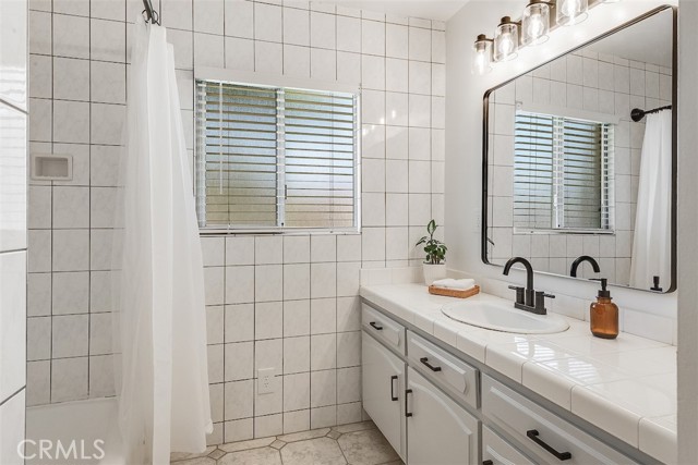 Detail Gallery Image 19 of 36 For 6210 E Fairbrook St, Long Beach,  CA 90815 - 3 Beds | 2 Baths