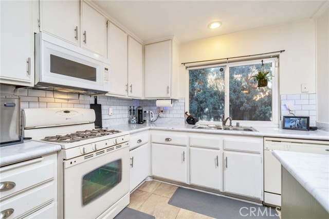 Detail Gallery Image 13 of 38 For 3282 Gallion, Riverside,  CA 92503 - 3 Beds | 2 Baths