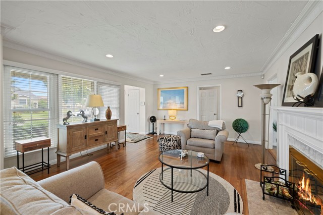 Detail Gallery Image 6 of 43 For 9804 Haas Ave, Los Angeles,  CA 90047 - 3 Beds | 2 Baths