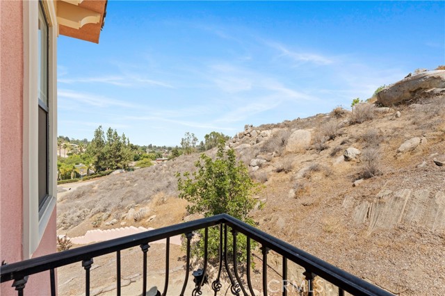 Detail Gallery Image 50 of 74 For 17190 Small Canyon Ln, Riverside,  CA 92506 - 6 Beds | 6/1 Baths