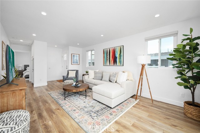 Detail Gallery Image 17 of 34 For 205 42nd St, Newport Beach,  CA 92663 - – Beds | – Baths