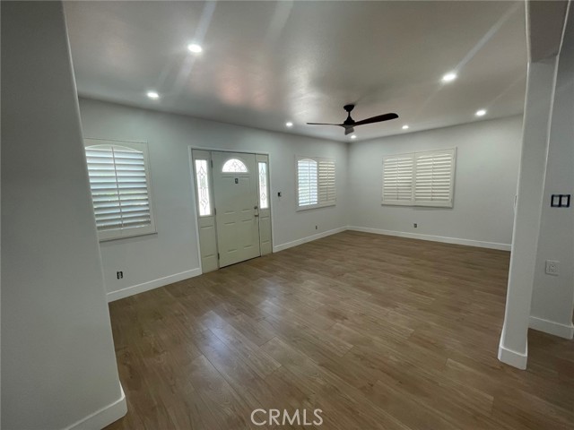 408 E Elm Street, Brea CA: https://media.crmls.org/medias/a47bde0e-5282-4684-83e0-6d7ce84bdcd1.jpg