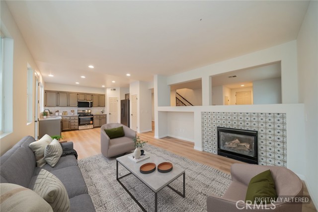 Detail Gallery Image 4 of 33 For 348 Camino De La Estrella, Perris,  CA 92571 - 5 Beds | 2/1 Baths