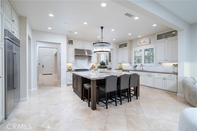 Detail Gallery Image 10 of 67 For 614 E Camellia Way, Azusa,  CA 91702 - 5 Beds | 4/1 Baths