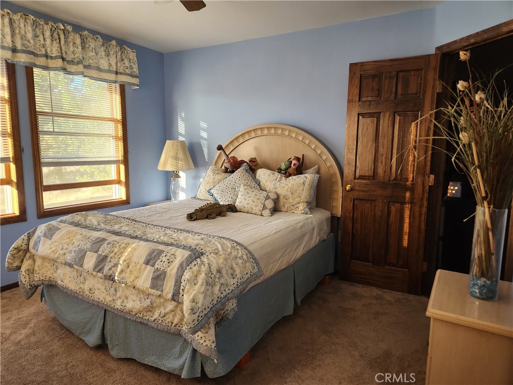 https://media.crmls.org/medias/a47d6180-8532-4d8a-b003-09afeff7d7ed.jpg?preset=X-Large