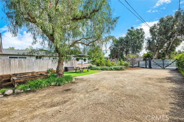 Detail Gallery Image 4 of 21 For 20101 E Clark Ave, Orange,  CA 92869 - 2 Beds | 1/1 Baths