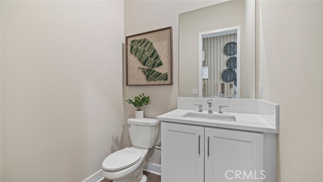 Detail Gallery Image 14 of 34 For 29587 Camino Azar, Valencia,  CA 91354 - 4 Beds | 3/1 Baths