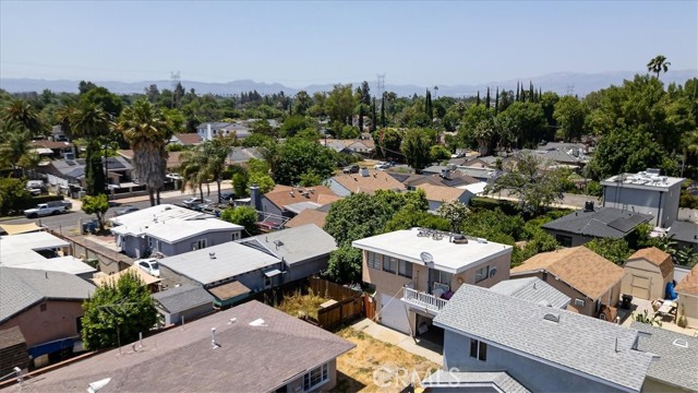 18713 Vanowen Street, Reseda CA: https://media.crmls.org/medias/a47dae7c-478d-425c-86dc-eda75ae61435.jpg